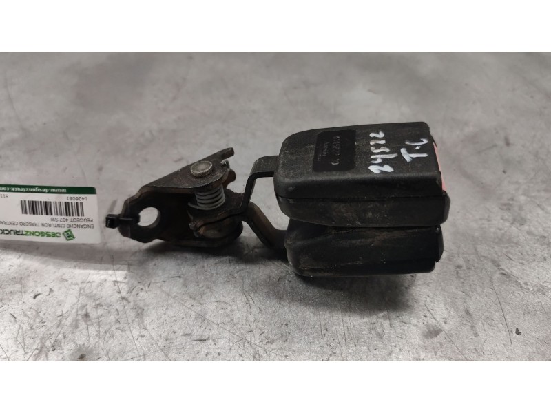 Recambio de enganche cinturon trasero central para peugeot 407 sw st sport referencia OEM IAM 611509210  