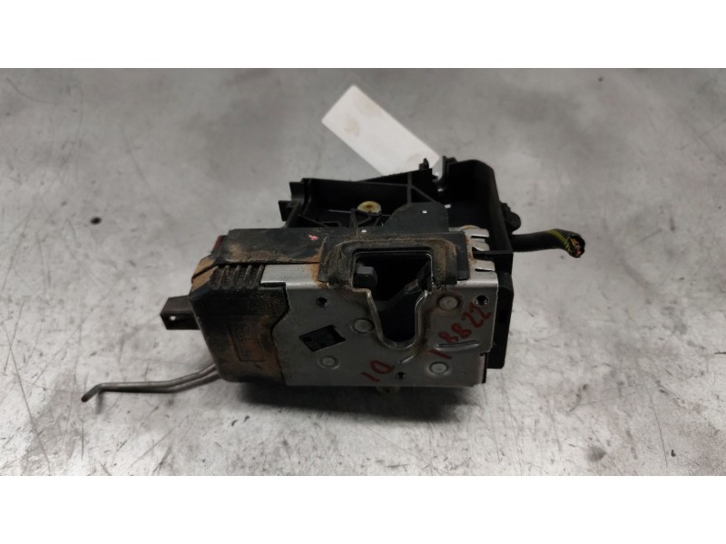 Recambio de cerradura puerta delantera izquierda para opel vectra c berlina club referencia OEM IAM 24447340  