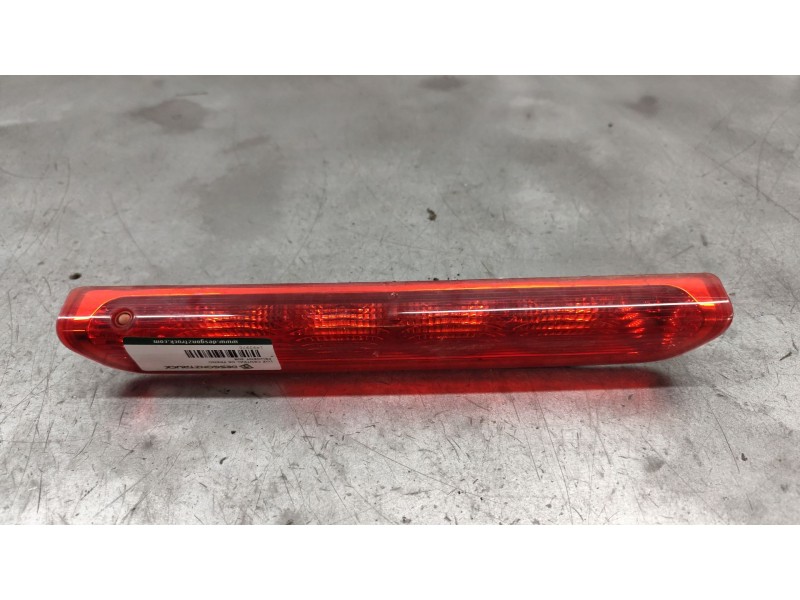 Recambio de luz central de freno para peugeot 308 1.6 16v referencia OEM IAM   