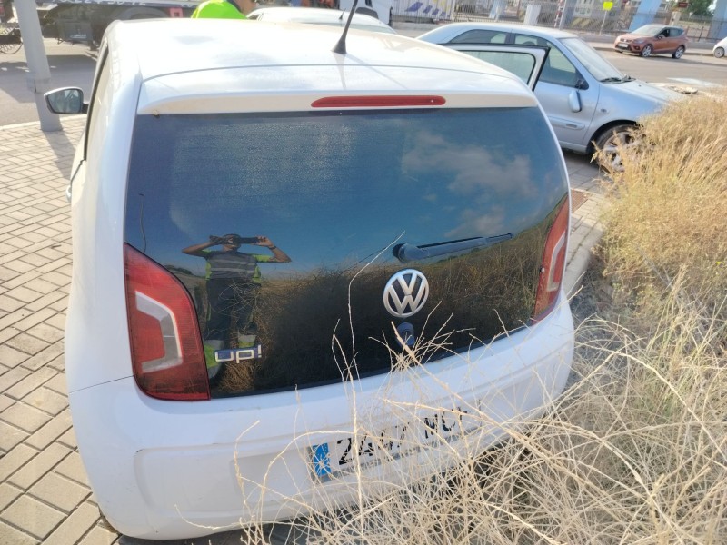 volkswagen up! (121, 122, bl1, bl2, bl3, 123) del año 2011