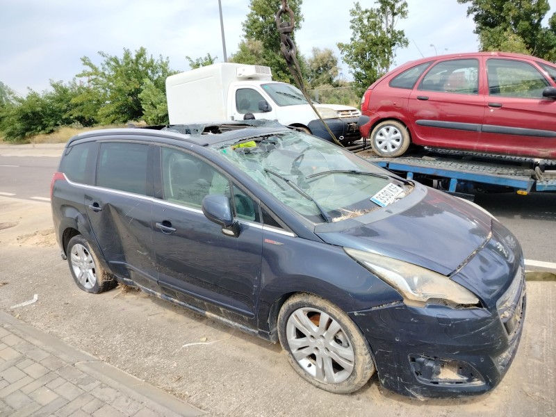 peugeot 5008 (0u_, 0e_) del año 2009