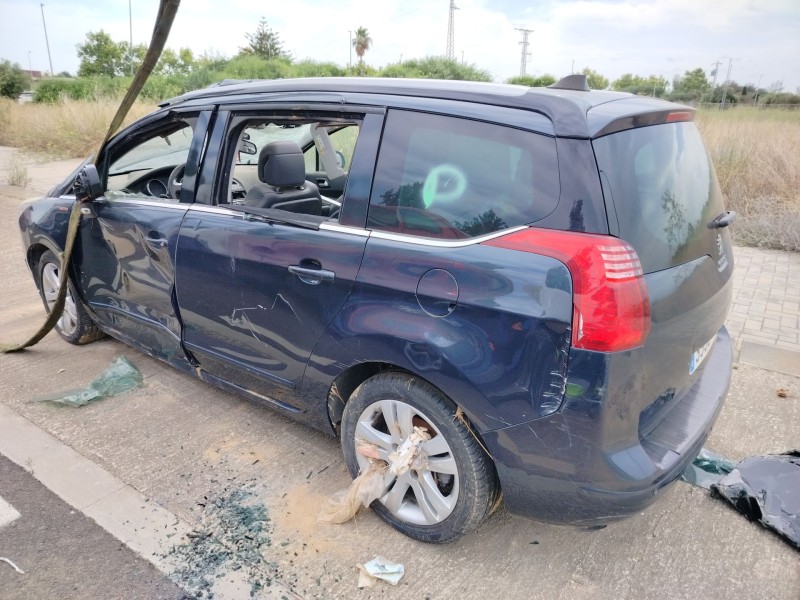 peugeot 5008 (0u_, 0e_) del año 2009