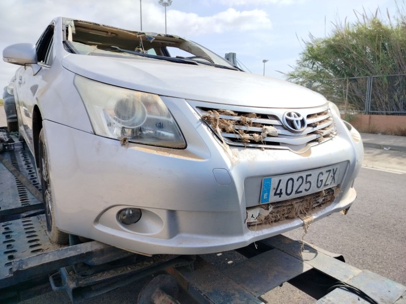 toyota avensis sedán (_t27_) del año 2008