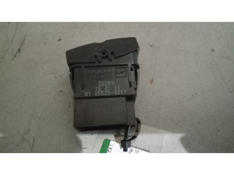Recambio de interruptor para man tgx 18.xxx 12.4 diesel referencia OEM IAM 81255250211  