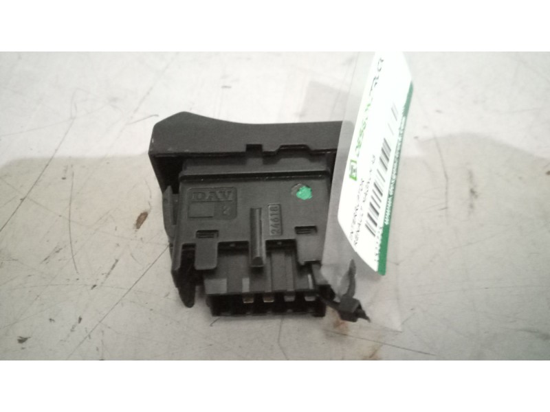 Recambio de interruptor para renault magnum ab diesel referencia OEM IAM 5010589016  