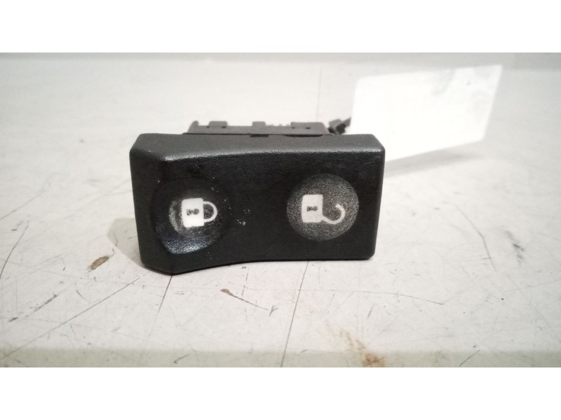 Recambio de interruptor para renault magnum ab diesel referencia OEM IAM 5010589024  