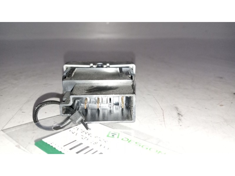 Recambio de interruptor para man tgx 18.xxx 12.4 diesel referencia OEM IAM 81255030322  