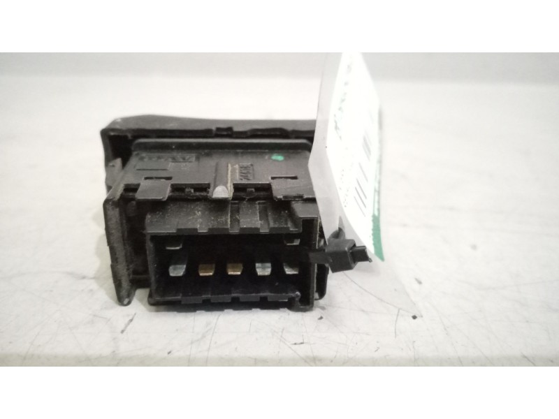 Recambio de interruptor para renault magnum ab diesel referencia OEM IAM 5010589488  
