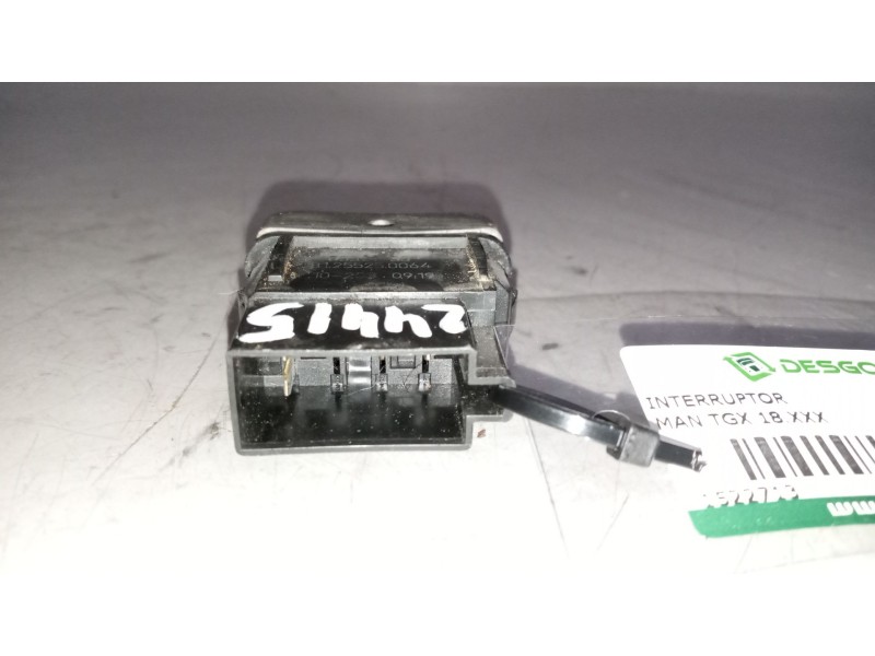 Recambio de interruptor para man tgx 18.xxx 12.4 diesel referencia OEM IAM 81255250064  