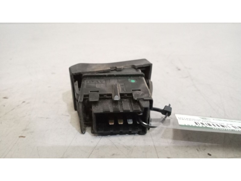 Recambio de interruptor para renault magnum ab diesel referencia OEM IAM 5010589022  