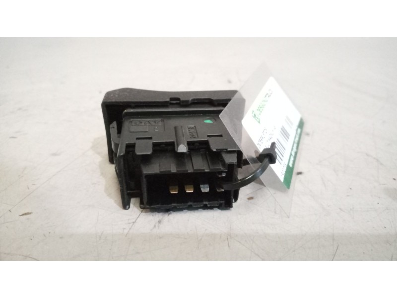 Recambio de interruptor para renault magnum ab diesel referencia OEM IAM 7420905312  