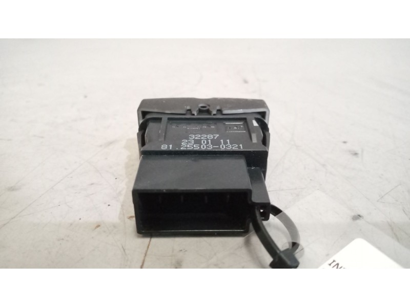 Recambio de interruptor para man tgx 18.xxx 12.4 diesel referencia OEM IAM 81255030321  