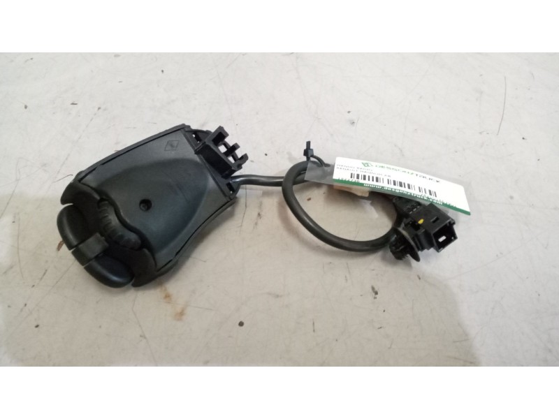 Recambio de mando radio para renault magnum ab diesel referencia OEM IAM 742101463901  
