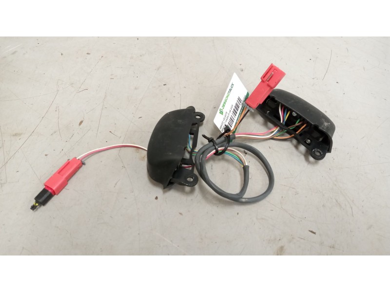 Recambio de mando volante para renault magnum ab 2005 12.8 diesel referencia OEM IAM 7420857834  7484592331