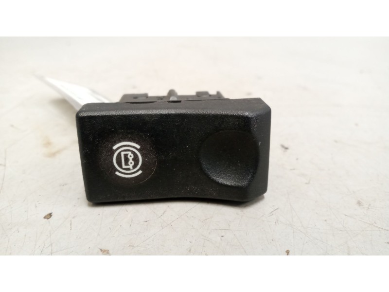 Recambio de interruptor para renault magnum ab 2005 12.8 diesel referencia OEM IAM 5010589017  