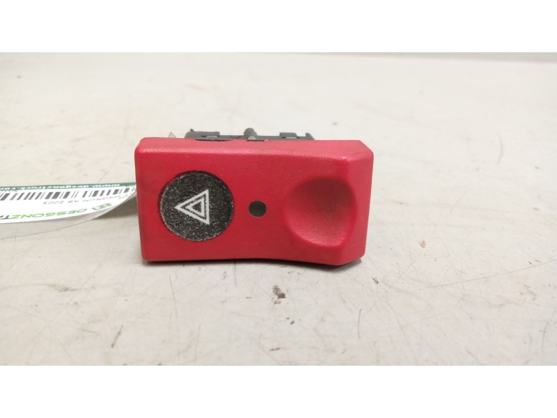 Recambio de warning para renault magnum ab 2005 12.8 diesel referencia OEM IAM 5010306848  