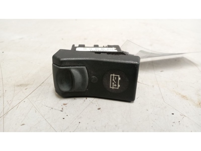 Recambio de interruptor para renault magnum ab 2005 12.8 diesel referencia OEM IAM 5010589023  