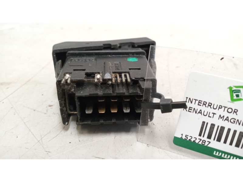 Recambio de interruptor para renault magnum ab 2005 12.8 diesel referencia OEM IAM 5010589023  