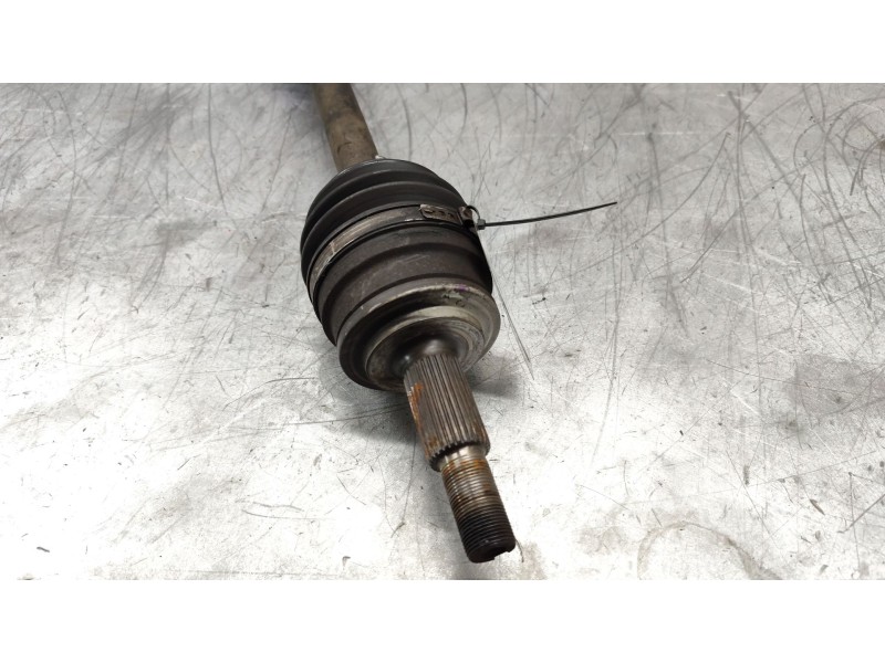 Recambio de transmision delantera derecha para toyota corolla (e15) high referencia OEM IAM 4341002590  