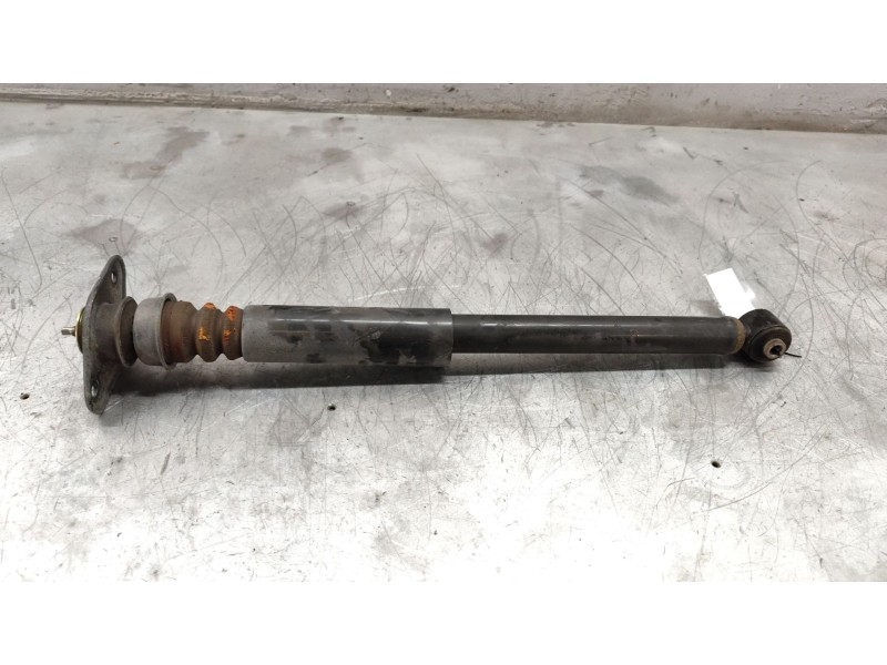 Recambio de amortiguador trasero izquierdo para hyundai accent (mc) gl referencia OEM IAM 553101E200  