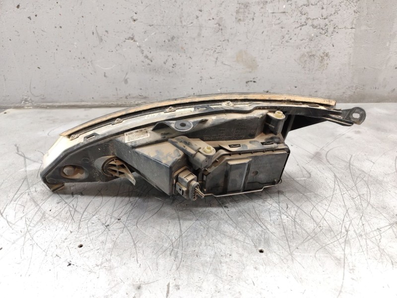 Recambio de piloto delantero derecho para ford focus berlina (cak) ambiente referencia OEM IAM 0374D  