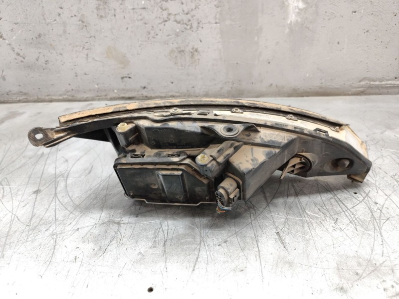 Recambio de piloto delantero izquierdo para ford focus berlina (cak) ambiente referencia OEM IAM 0374D  