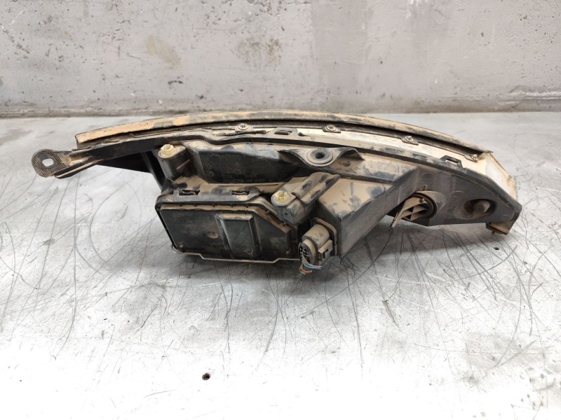 Recambio de piloto delantero izquierdo para ford focus berlina (cak) ambiente referencia OEM IAM 0374D  