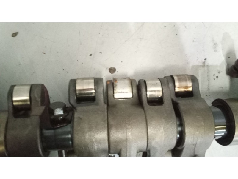 Recambio de eje balancines para volvo fm xxx 12.8 diesel referencia OEM IAM 21881494 21539409 22277011