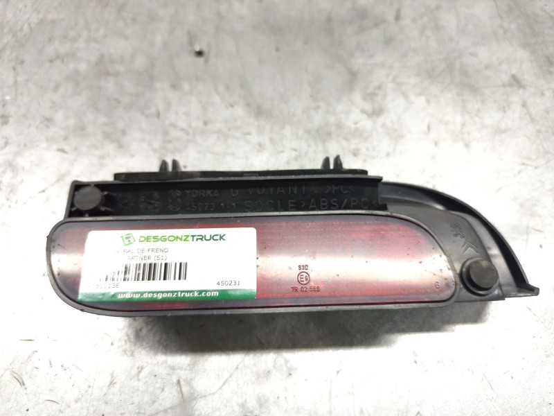 Recambio de luz central de freno para peugeot partner (s1) combispace referencia OEM IAM 450231  