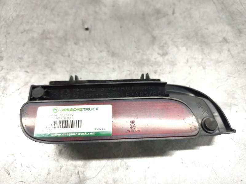 Recambio de luz central de freno para peugeot partner (s1) combispace referencia OEM IAM 450231  