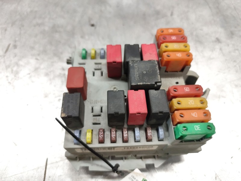 Recambio de caja reles / fusibles para citroën jumper ii furgoneta 2.2 hdi 100 referencia OEM IAM 1349948080  