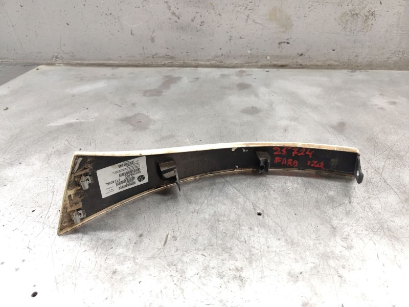 Recambio de molduras delanteras para citroën jumper ii furgoneta 2.2 hdi 100 referencia OEM IAM   