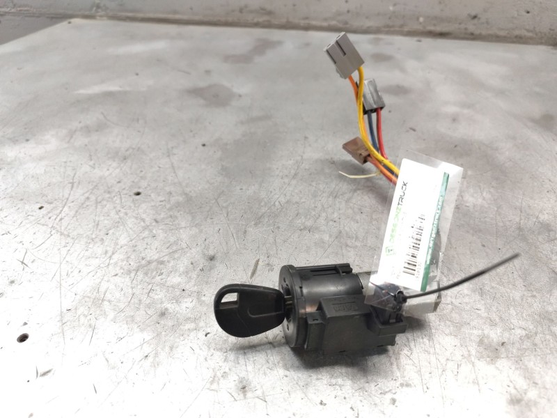 Recambio de conmutador de arranque para peugeot partner (s1) combispace referencia OEM IAM 73641802  