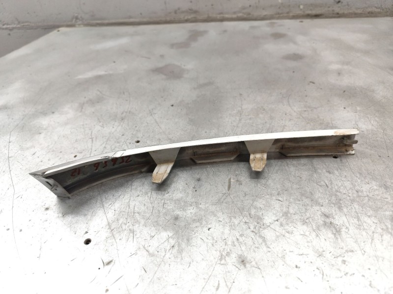 Recambio de molduras delanteras para peugeot partner (s1) combispace referencia OEM IAM 9618254677  