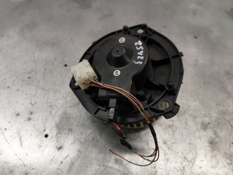 Recambio de ventilador calefaccion para iveco daily iv caja/chasis 35c12, 35s12 referencia OEM IAM 570630200  