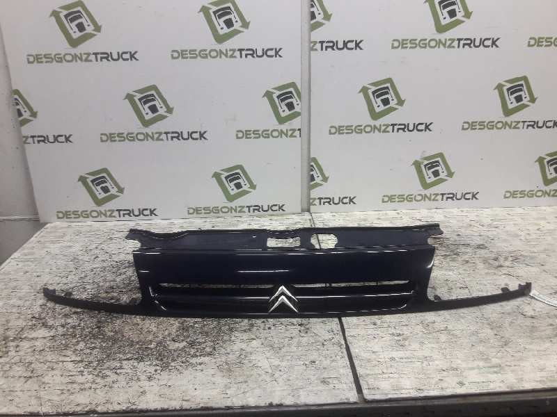 Recambio de rejilla delantera central para citroen saxo 1.5 d image referencia OEM IAM 9617745277  