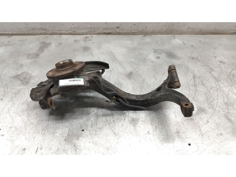 Recambio de mangueta delantera izquierda para volkswagen passat b5.5 (3b3) 1.9 tdi referencia OEM IAM 8D0407257  