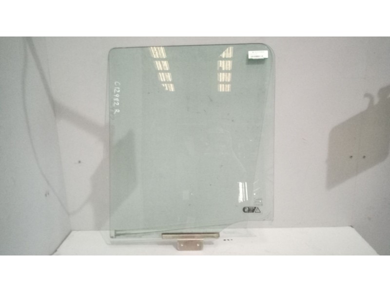 Recambio de luna delantera derecha para daf serie xf105.xxx 12.9 diesel referencia OEM IAM 1284624  