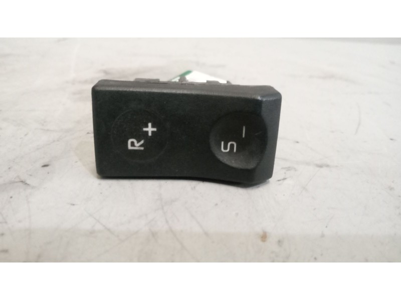 Recambio de interruptor para renault magnum ab diesel referencia OEM IAM 7420851306  