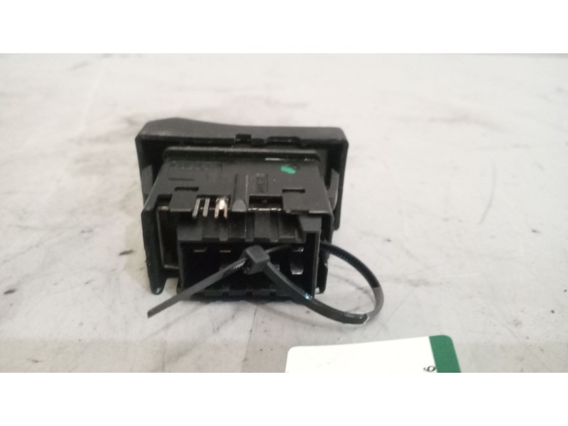 Recambio de interruptor para renault magnum ab diesel referencia OEM IAM 7420851306  