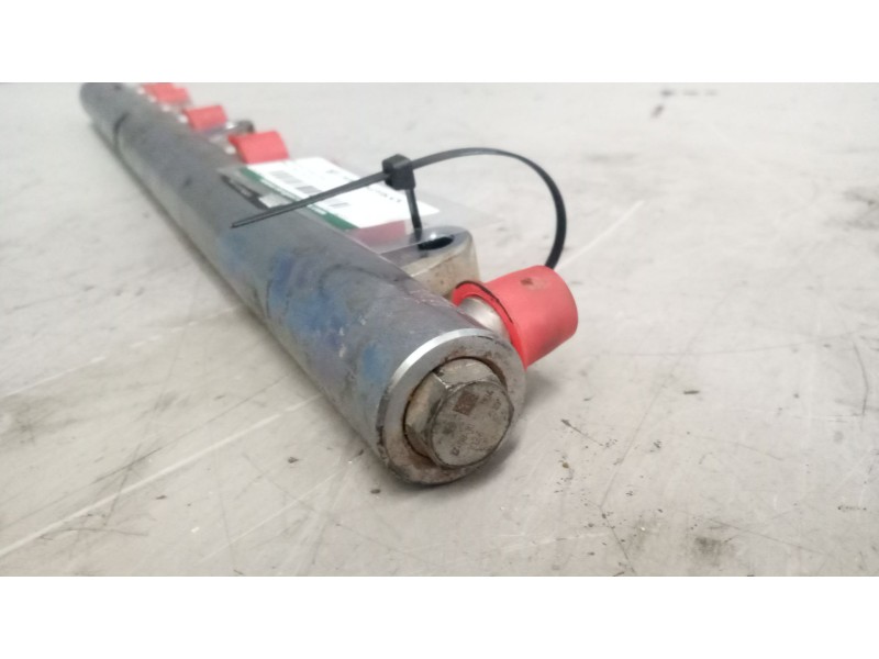 Recambio de rampa inyectora para man tgx 18.xxx fg / 4x2 ll xl referencia OEM IAM 51103116077  