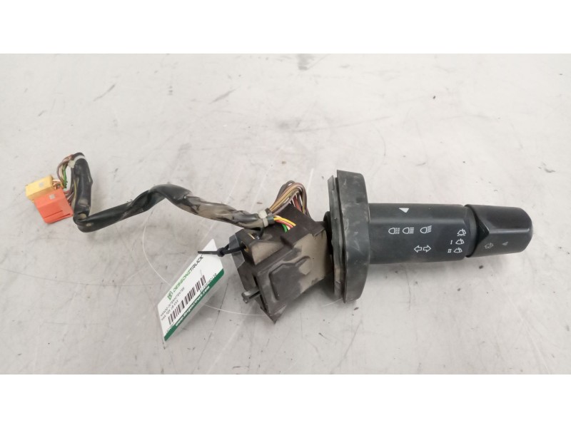 Recambio de mando intermitentes para man tgx 18.xxx 12.4 diesel referencia OEM IAM 81255090139  