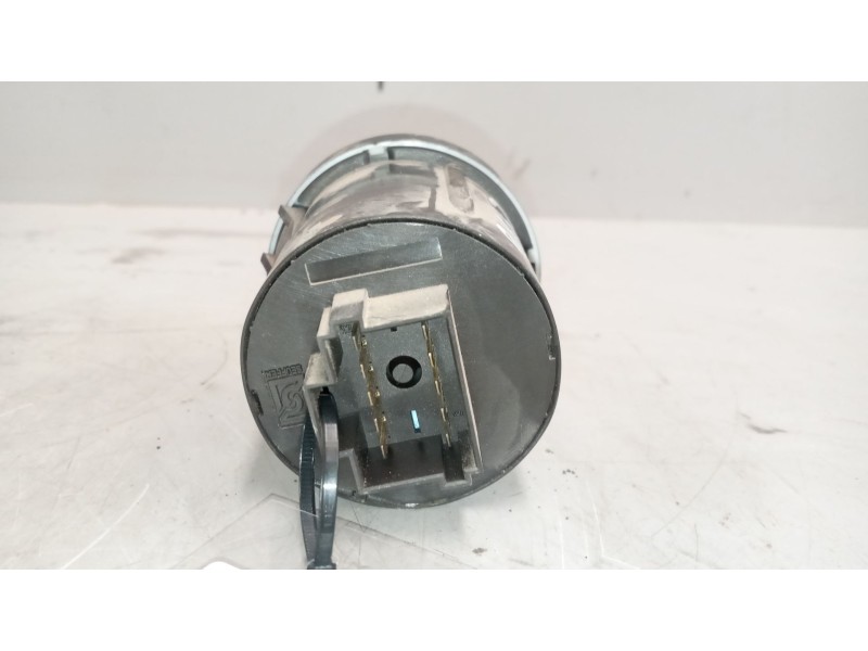 Recambio de mando luces para man tgx 18.xxx 12.4 diesel referencia OEM IAM 81255056877  