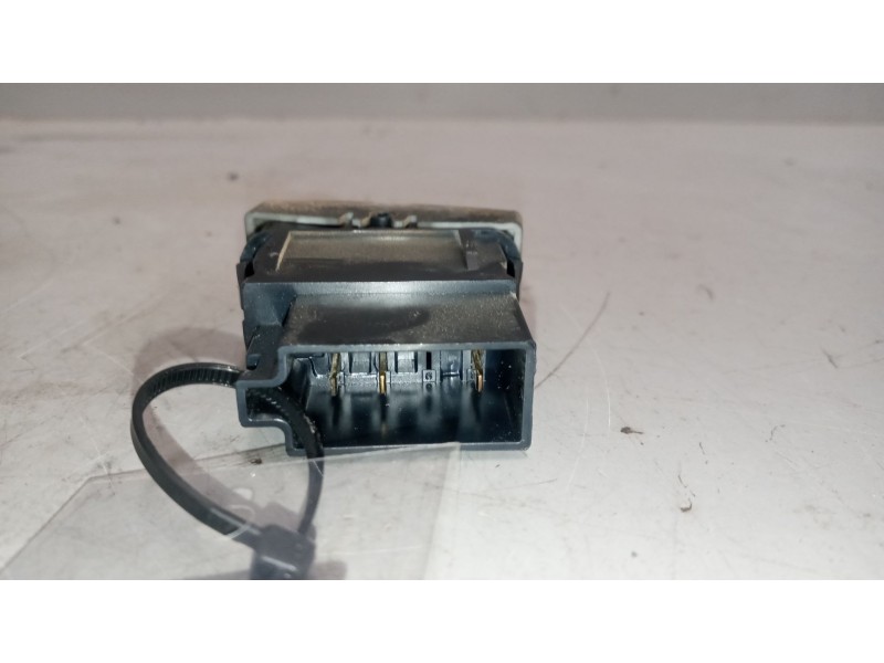 Recambio de interruptor para man tgx 18.xxx 12.4 diesel referencia OEM IAM 81255250211  