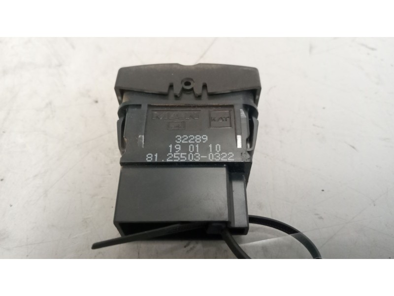 Recambio de interruptor para man tgx 18.xxx 12.4 diesel referencia OEM IAM 81255030322  