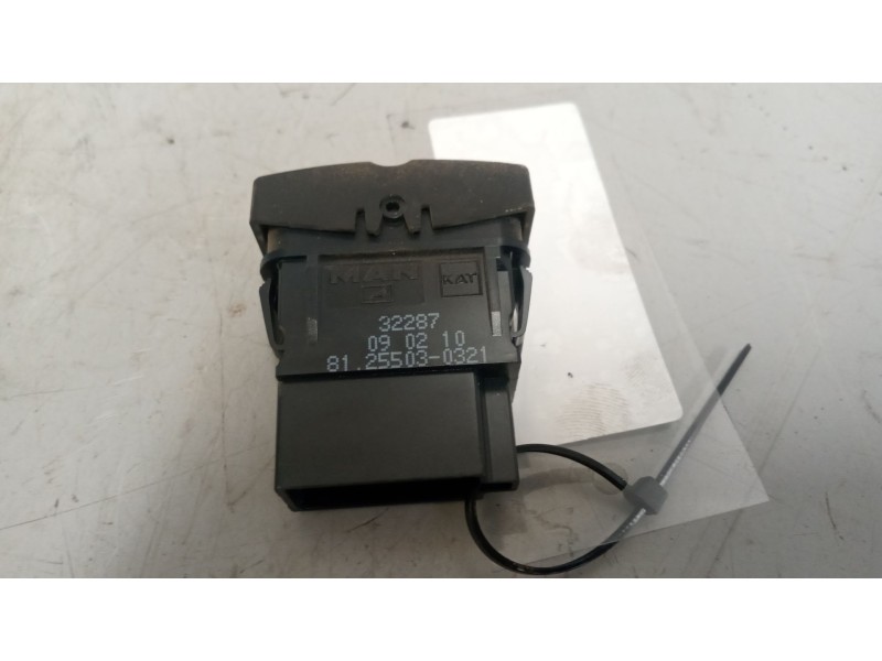 Recambio de interruptor para man tgx 18.xxx 12.4 diesel referencia OEM IAM 81255030321  