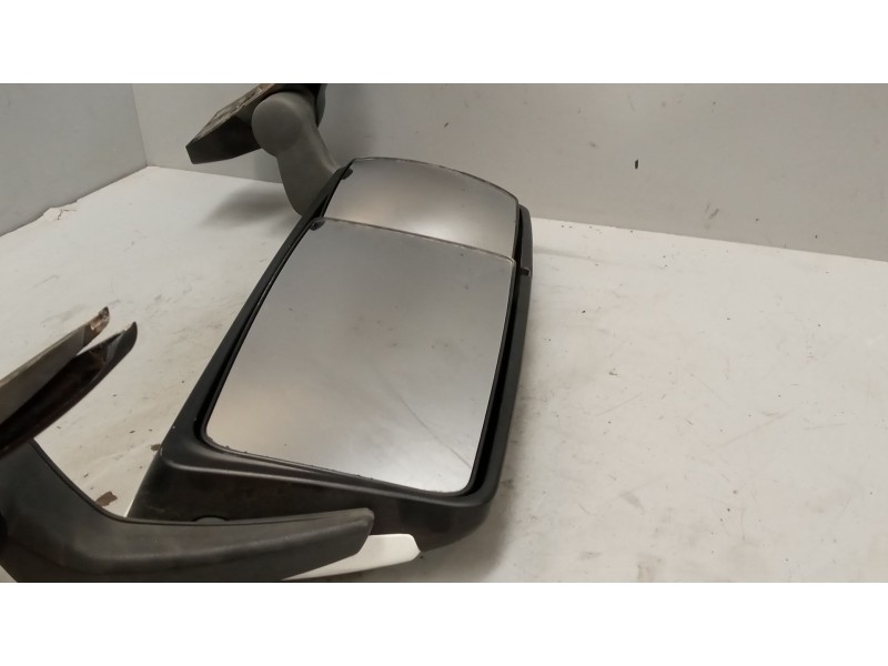 Recambio de retrovisor izquierdo para man tgx 18.xxx 12.4 diesel referencia OEM IAM   