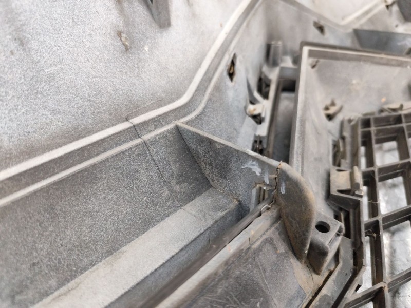 Recambio de rejilla delantera para citroën jumper ii furgoneta 2.2 hdi 100 referencia OEM IAM   