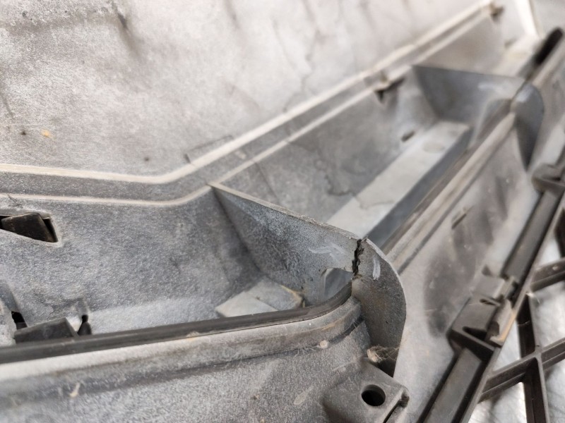 Recambio de rejilla delantera para citroën jumper ii furgoneta 2.2 hdi 100 referencia OEM IAM   