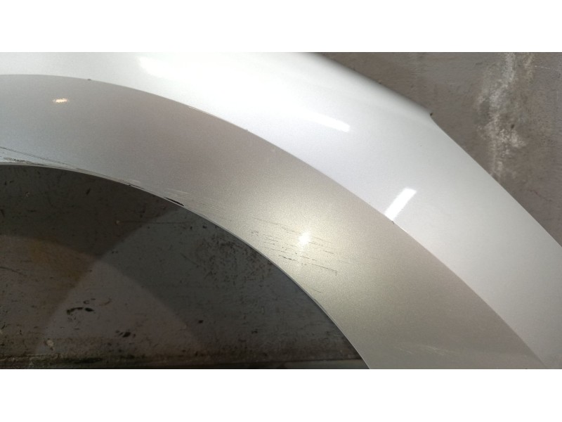 Recambio de aleta delantera derecha para peugeot 308 confort referencia OEM IAM   